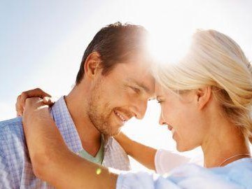 老公出轨了，我不想离婚，挽回婚姻的10大方法（如何应对老公的出轨？如何保护自己的婚姻？）
