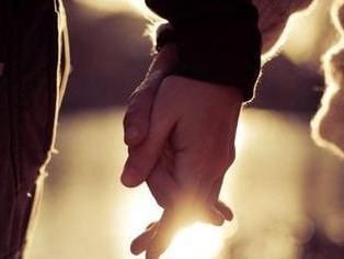女生失望后如何挽回？（从诚心道歉到改变行动习惯，教你赢回她的心）