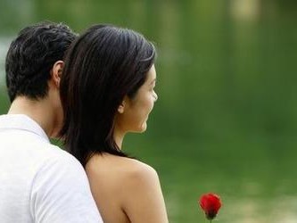挽回伤透男人的女人，这样做最有效！（以真诚和行动，重建爱的信任）
