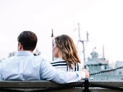 怎样挽回说烦要分手的男友？（分手危机、挽救策略、心理调适、情感沟通。）