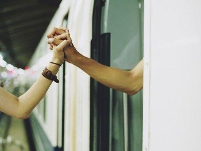 如何保持心态应对婚外情（保持冷静，理性思考，不轻易做出决定）