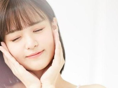分手后如何挽回女友？这5个绝招让你摸清女人心！（从理解女性心理到行动实践，成功挽回爱情的全套攻略！）