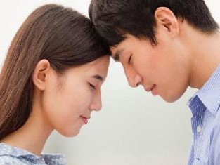 短信挽回有新欢的前任，成功撬开感情之门！（从心灵共振到情感复燃，一份真诚的短信就能救回你的爱情！）
