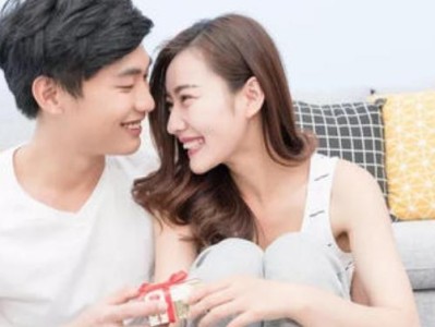 男友遇到前任该如何挽回现任的心？（挽回现任的8个技巧，教你应对男友与前任重逢的尴尬场面）