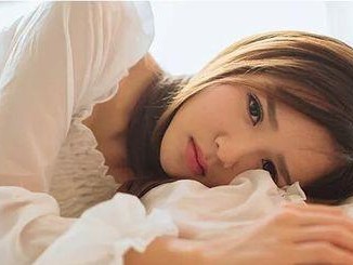 女性离婚后的心态分析（探讨女性离婚后的情感变化及应对方式）
