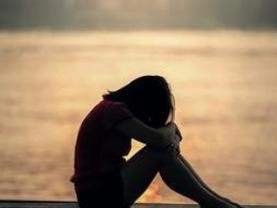 如何彻底死心后挽回爱情？（死心了，该怎么办？15个步骤帮你走出痛苦）