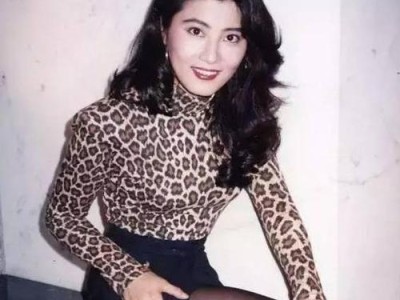 为什么男朋友容易劈腿闺蜜？（男女友谊的界限何在？如何避免闺蜜劈腿的危机？）