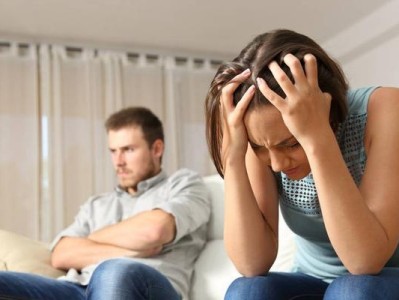 老婆出轨让我痛苦万分（当爱情变成背叛，疼痛在心头徘徊）