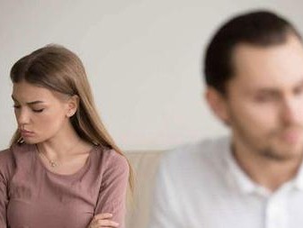 夫妻吵架冷战怎么破？（掌握有效沟通技巧，缓解情绪冲突）