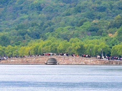 爱情不是契约，别因买房成了敌人（因房成敌，拒不罢休，为何不改变？）