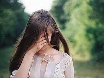 女友父母反对，如何挽留感情？（挽回女友的有效方法，女友与父母的矛盾，沟通是关键。）