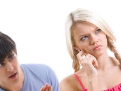 老公变心了，如何挽留离婚的危机？（用爱与沟通打破误解，重建美满婚姻！）
