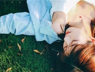 如何成功挽回分手的女友（让她心甘情愿回到你身边的15个技巧）